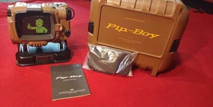 *NO GAME* Fallout 4 Pip-Boy Collectors Edition Case, Stand, and Pip Boy - Picture 1 of 6