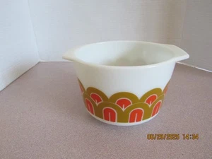 Vintage PYREX Arches Fish Scale #343 1.5 Quart Casserole Bowl - Picture 1 of 6
