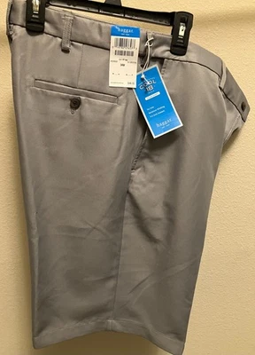 Men's,Size 34,Haggar Cool 18, Gray Shorts,No Iron, 9.5" inseam, Plain Front, New - Image 1 of 4