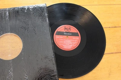 Rick Astley винил It Would Take A Strong Strong мужской расширенный микс RCA 12 дюймов сингл - Изображение 1 из 3