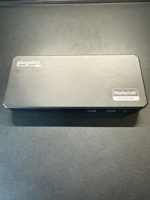 Plugable 4K Triple Display Docking Station (DisplayLink) - Image 1 of 4