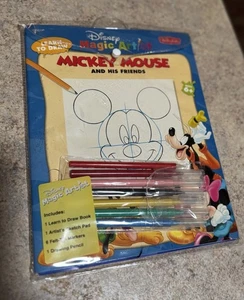 Walt Disney MAGIC ARTIST Learn To Draw Mickey Mouse And His Friends - Picture 1 of 2