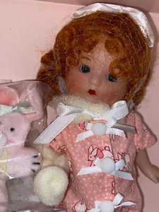Just Me 2004 "BUNNY LOVE" 8" Bisque Doll & Trunk Set Vogue Limited 173/500_NRFB - Picture 1 of 11