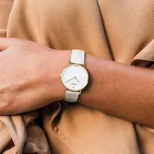 Reloj suizo Movado Signature para mujer esfera blanca correa de cuero blanco DORADO 32 mm - Imagen 1 de 4