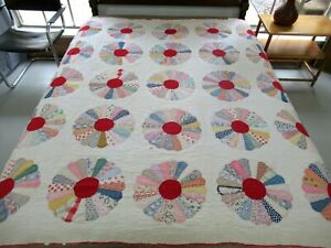 FOR RESTORATION: Vintage Hand Sewn Feed Sack DRESDEN PLATE Applique Quilt TWIN