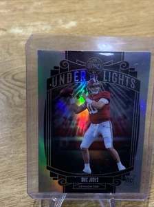 Mac Jones 2021 Legacy Under The Lights Rookie Opti-Chrome Silver Refractor - Bild 1 von 2