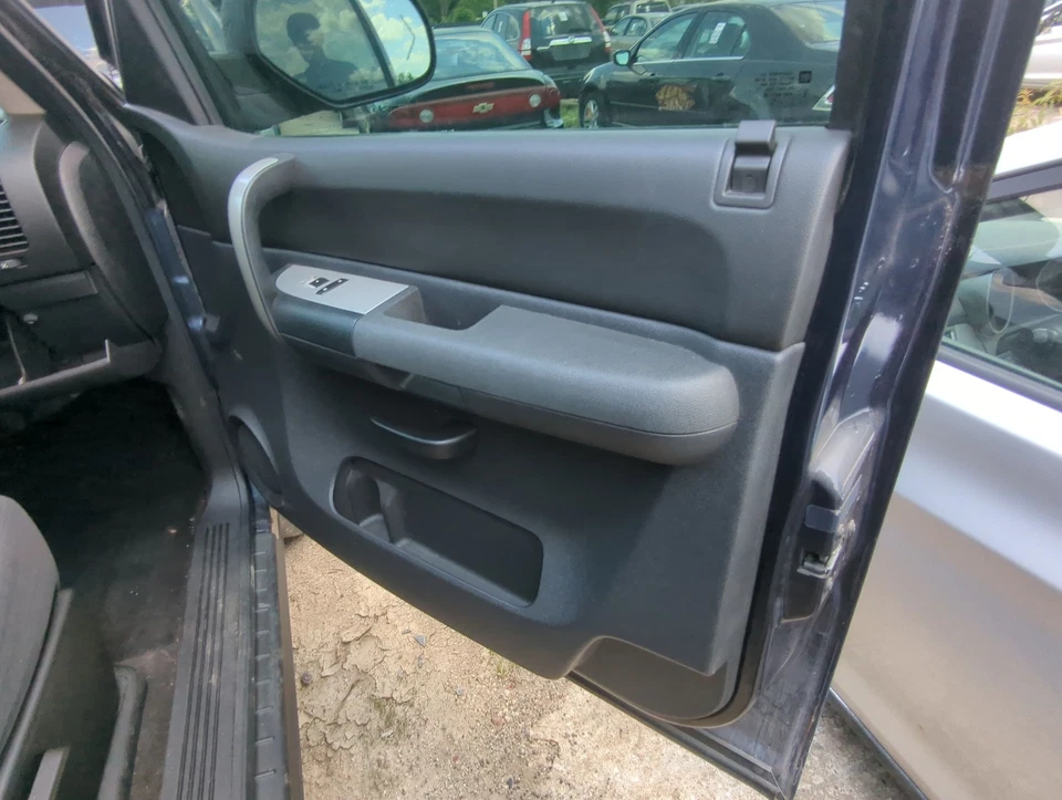 Door Panels 2009 CHEVROLET SILVERADO 1500 - Image 1 of 1