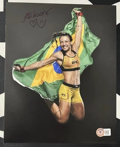 Photo 8x10 signée Amanda Ribas. MMA. COA Beckett. UFC. Brésil. A26 - Photo 1/1
