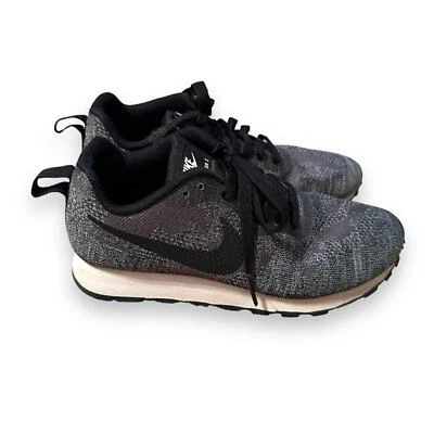 Nike MD Runner 2 ENG Malla Para Mujer Tenis Ropa Activa Zapatos en Negro/Gris Talla 6 Foto 1 de 4