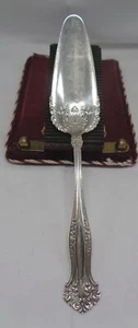 1847 Rogers AVON 1901 elegant aspic cheesecake server - Picture 1 of 4