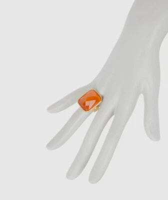 Anel retangular de cetim martelado olho de gato laranja folheado a ouro 18K Rivka Friedman  - Imagem 1 de 3