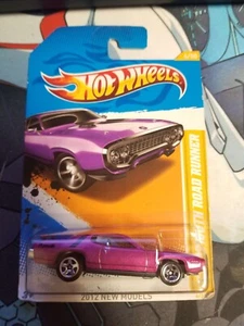 Hot Wheels '71 Plymouth Road Runner Purple 1:64 Scale New Models 2012 New - Picture 1 of 2