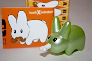 Kidrobot Happy Labbit Green Bone 2012 Frank Kozik diseñador juguete de arte - Imagen 1 de 3