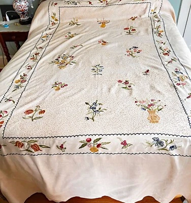 Vintage Hand Embroidered Coverlet with Crewel Work Flowers  ZZ067 - Image 1 of 4