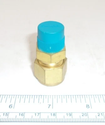 Swagelok B-810-1-6, Brass Male Fitting 1/2" Tube x 3/8" MNPT, 2095A - Image 1 of 2
