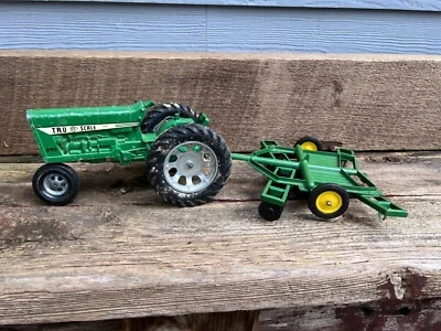 Tractor a escala Tru de colección John Deere grada de discos implemento de granja juguete fundido a presión Foto 1 de 4