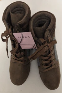 Serra Keilabsatzstiefel hellbraun und grau Damengröße 10 -- Aldi Best Buy (50 % Verkaufspreis) - Bild 1 von 4