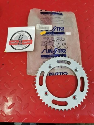 Piñón trasero nuevo Sunstar Yamaha DT100 BW80 PW80 RT100 420 48T 2U2-Y48-10R J17 Foto 1 de 3