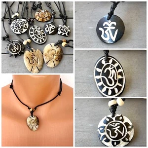 Kette Anhänger Yak Bone Om Symbol Baumwollband Surfer Buddhismus Ethno Surfer - Bild 1 von 20