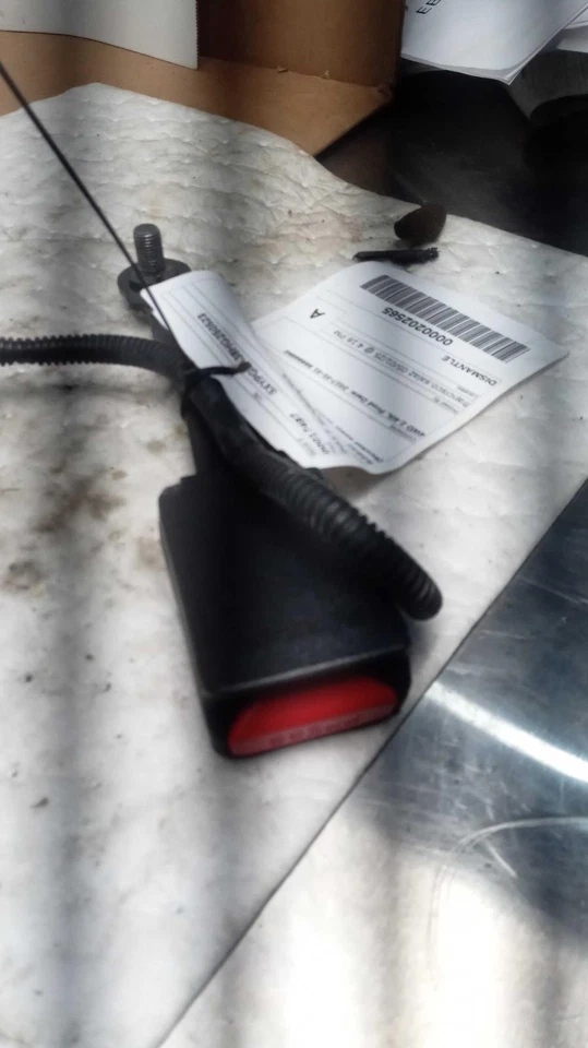 2017 KIA Sorento OEM Grey Seat Belt 4DR 101K Miles Genuine Part 88830C6510WK Foto 1 de 3