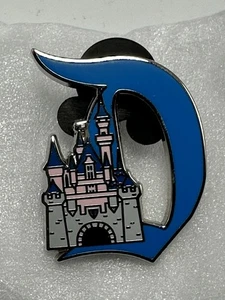2025 Disney Pin Dornröschen Schloss D Mystery Key To Disneyland 70th S82 - Bild 1 von 2