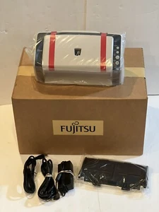 Fujitsu (Full Package in Box) fi-6130Z Scanner(AC Adapter+USB+Setup DVD) - Picture 1 of 15