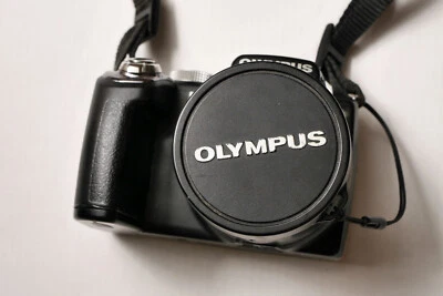 OLYMPUS 72OUZ, 14 MP Digitalkamera, Full HD  Zubehörpaket, getestet - Bild 1 von 4