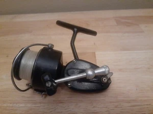 Carrete de pesca giratorio Garcia Mitchell 300 1967 vintage - Imagen 1 de 9