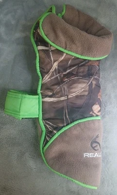 Real Tree Realtree Camo Dog Puppy Jacket Vest  Sz M Fleece Lined Neon Green Trim - Image 1 of 4