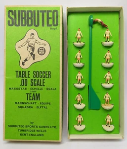 Vintage SUBBUTEO Table Soccer Team Boxed/ White Equipment LEEDS UNITED? England - Picture 1 of 11