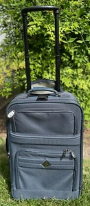 Valigia Atlantic in ottime condizioni, bagaglio a mano, espandibile, ruote, bagagli, blu, 24"x 15"x 8" - Foto 1 di 18