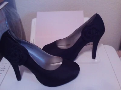Zapatos Dyeables Talla 6.5B Negro Tela Satinada 4.5 Pulgadas Plataforma Stiletto Bombas Foto 1 de 4