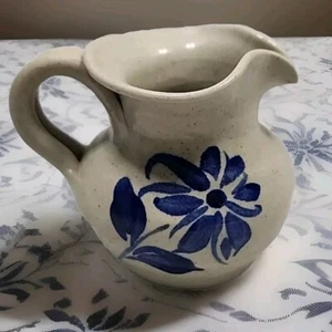 Williamsburg Pottery Creamer 3" Blue Floral 2002 - Picture 1 of 13