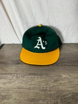 Gorra de malla con cierre a presión de Oakland A de colección Trucker Twins, Boston MA, hecha en EE. UU. Foto 1 de 4