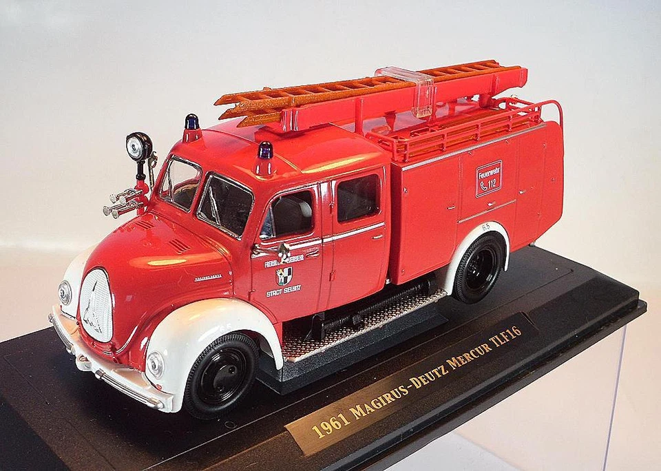 Signature 1/43 Magirus Deutz Mercur TLF 16 (1961) Feuerwehr in Plexi-Box #1357 - Bild 1 von 1