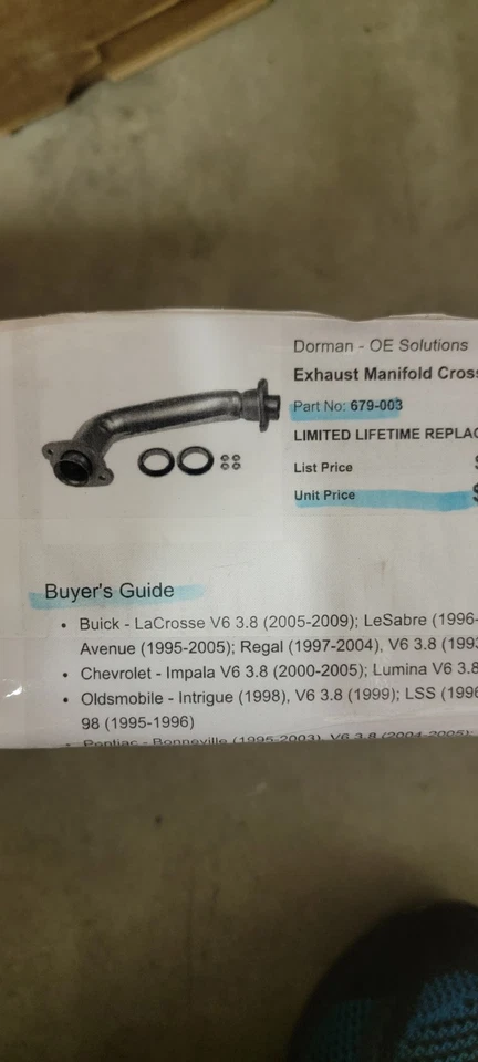 Tubo de escape cruzado Dorman 679-003 Foto 1 de 1