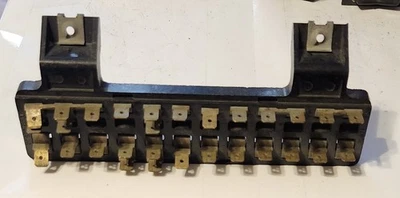 Panel bloque de fusibles Porsche 914 1969 a 1976 311937511D 91461231510 914 612 315 10 Foto 1 de 4