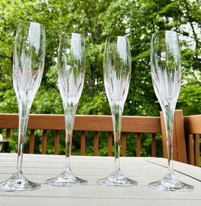 (4) Bicchieri Mikasa Flame D'Amore scanalati taglio cristallo champagne flauti - Foto 1 di 17