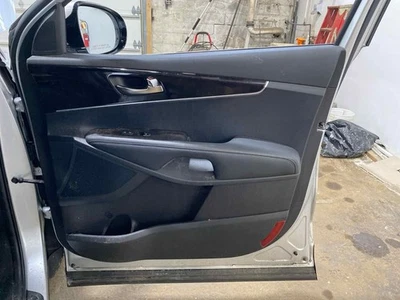 16 17 18 KIA SORENTO Front Door Trim Panel Passenger Side Right - Image 1 of 3