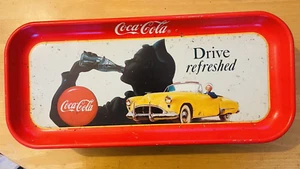 1990 Reproducción de Bandeja Coca Cola 1957 "Drive Refreshed" 19"x8,5"x1" - Imagen 1 de 7