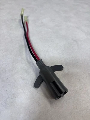 Rig Rite V-Groove 12/24 V 10 AWG 2-Wire Trolling Motor Plug w Butt Connector - Image 1 of 4