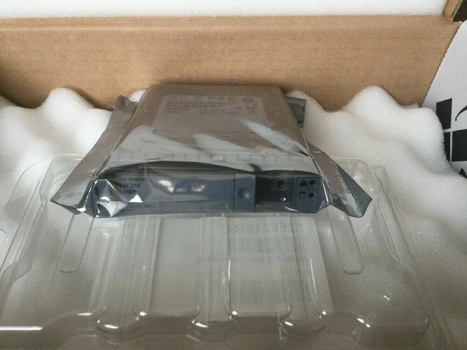 CISCO 146GB D146GC2 15K 2.5" 6G SAS SERVER HARD DRIVE MBE2147RC - Image 1 of 2