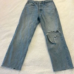 Jeans donna Zara effetto invecchiato gamba dritta bordo grezzo bottoni mosca taglia 6 - Foto 1 di 7