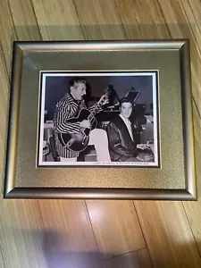 Rare Vintage Elvis Print Framed 15x13 (Bernard of Hollywood’s Las Vegas) - Picture 1 of 8