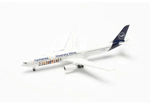 HERPA, AIRBUS A330-300 Lufthansa Fanhansa - Vince la diversità, 1/500,  HER53... - Foto 1 di 5