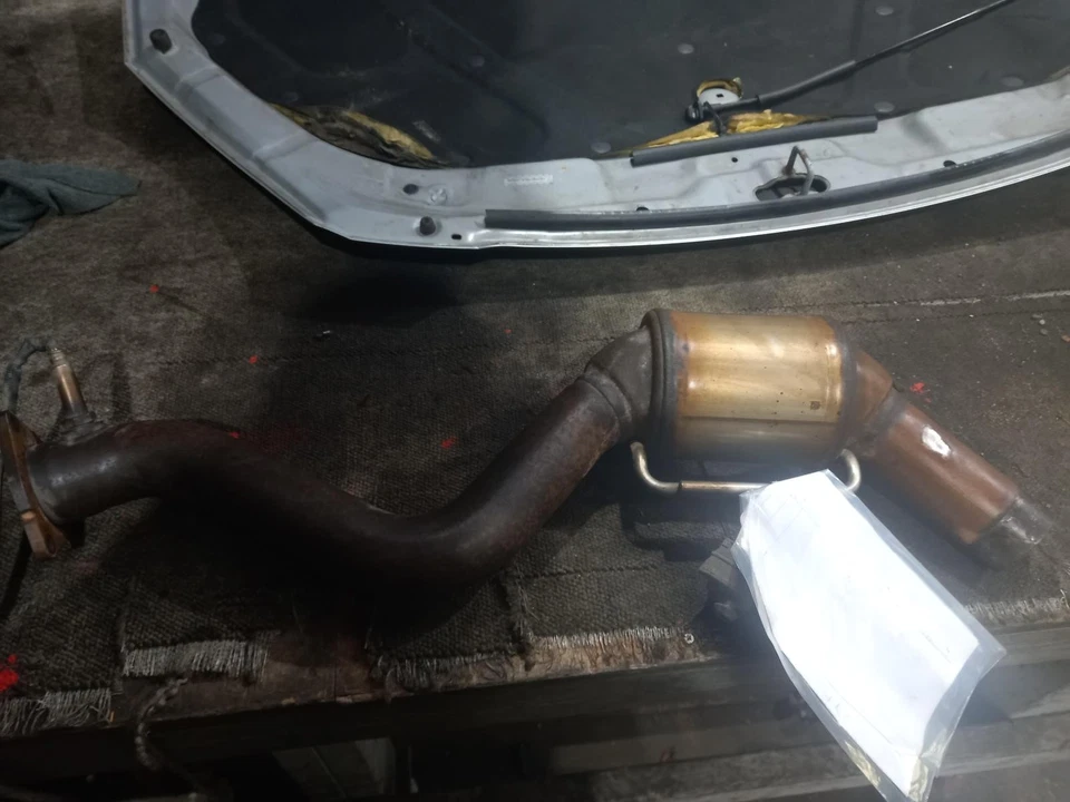 VOLKSWAGEN TOUAREG DPF 2010-2018 3.0L CVVA Diesel Particulate Filter   - Image 1 of 4