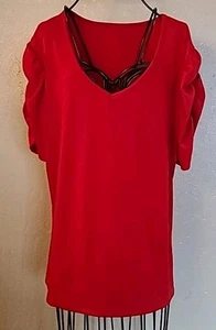 Top rosso manica corta nuovo, taglia L - Foto 1 di 4