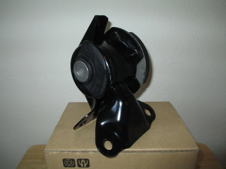 TRANSMISSION MOUNT FOR: 2007-2015 MAZDA CX-7 & CX-9 (2.3L, 2.5L, 3.5L & 3.7L). - Image 1 of 4
