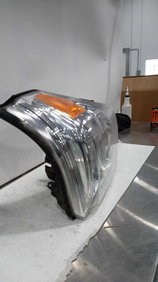 Conjunto de faros izquierdos usados se adapta a: camioneta Ford F350SD 2014 compuesto doble haz j Foto 1 de 4