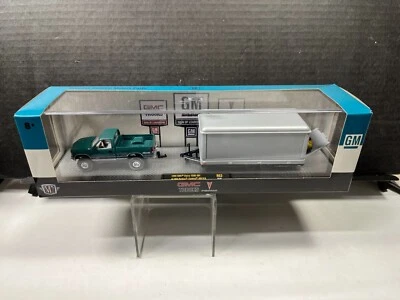 1/64 M2 HAULERS 1998 GMC SIERRA 1500 4X4 & 1968 PONTIAC FIREBIRD 400 & TRAILER - Image 1 of 4